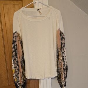 White and Multicolor Women's Top